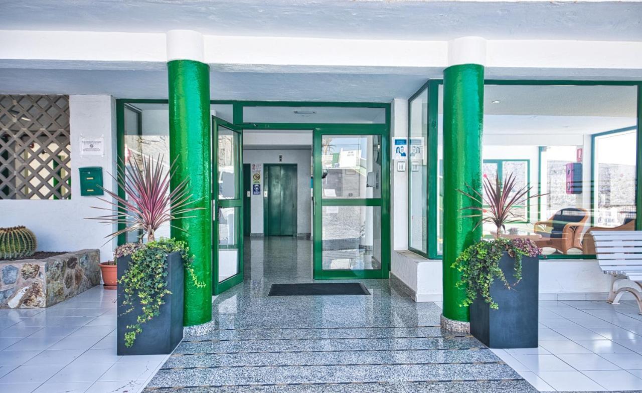 Malibu 2 Apartamento Con Aire Acondicionado, Campo De Tennis Y Piscina Con Solarium Puerto Rico  Exterior photo