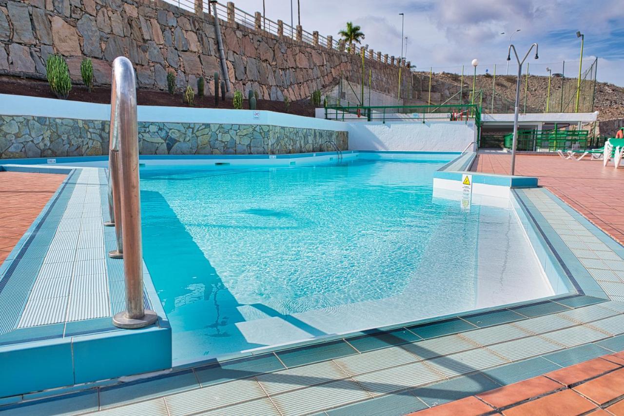 Malibu 2 Apartamento Con Aire Acondicionado, Campo De Tennis Y Piscina Con Solarium Puerto Rico  Exterior photo